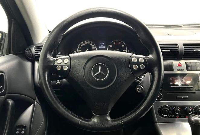 Mercedes-Benz C-Класс II (W203) Рестайлинг с пробегом 2006 года, цена 650 000 рублей, 211410 км, хэтчбек, Автокод Объявления