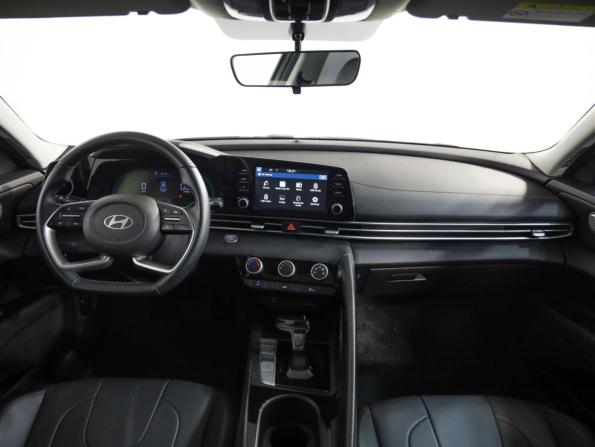 Hyundai Elantra VII (CN7) Рестайлинг с пробегом 2023 года, цена 2 149 000 рублей, 41450 км, седан, Автокод Объявления