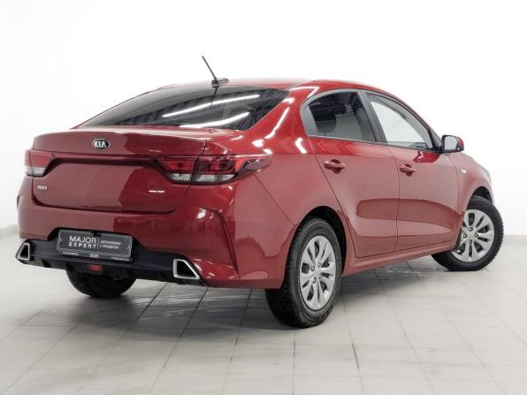 Kia Rio IV Рестайлинг с пробегом 2021 года, цена 1 630 000 рублей, 56582 км, седан, Автокод Объявления