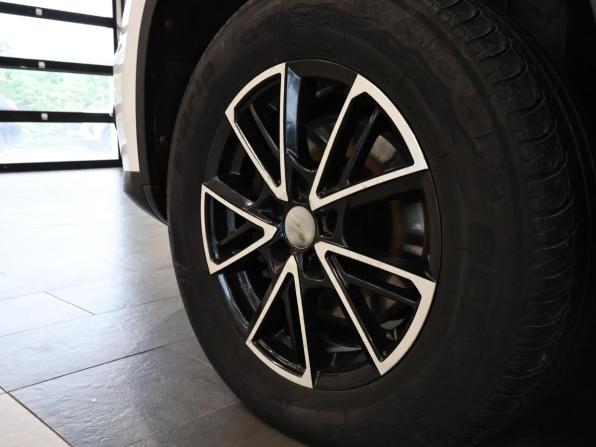Volkswagen Tiguan I Рестайлинг с пробегом 2013 года, цена 1 350 000 рублей, 130503 км, внедорожник, Автокод Объявления