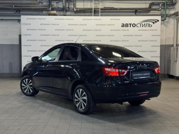 Lada (ВАЗ) Vesta I с пробегом 2018 года, цена 659 000 рублей, 220000 км, седан, Автокод Объявления