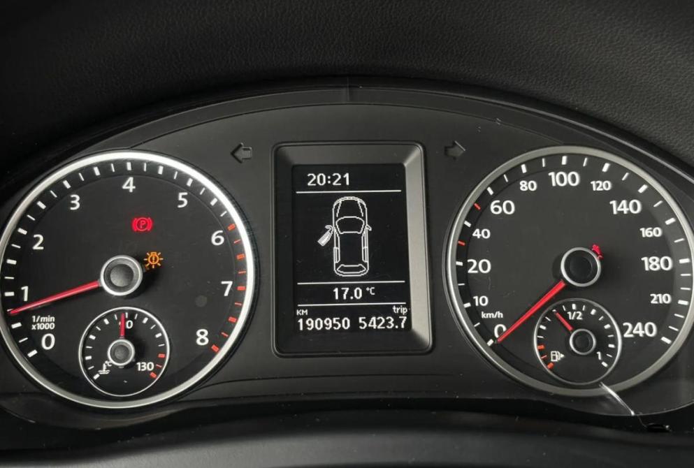 Volkswagen Tiguan I Рестайлинг Киров  - изображение 23