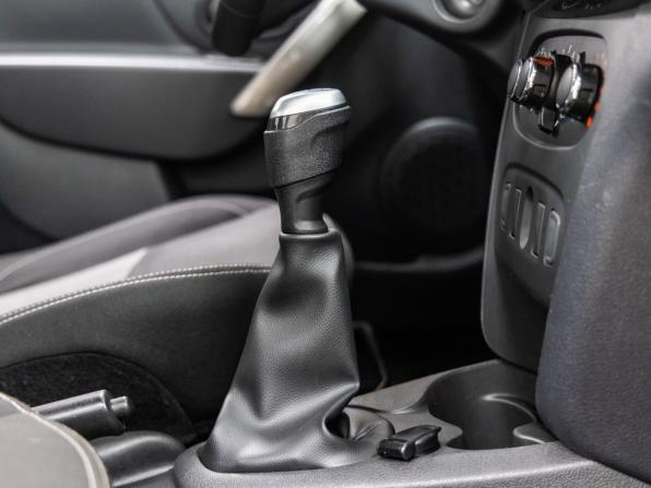 Renault Logan II Рестайлинг с пробегом 2021 года, цена 1 158 000 рублей, 107126 км, седан, Автокод Объявления