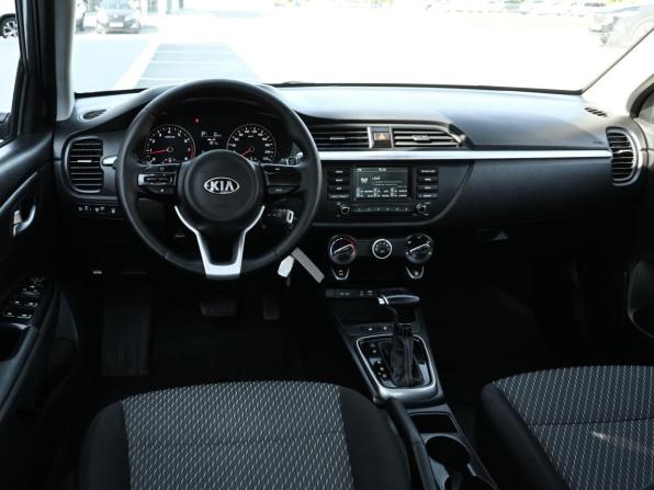 Kia Rio IV с пробегом 2018 года, цена 1 279 000 рублей, 123737 км, седан, Автокод Объявления