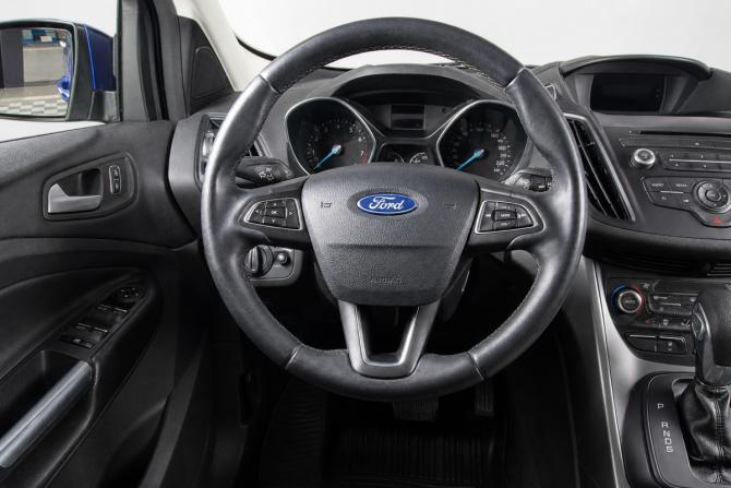 Ford Kuga II Рестайлинг с пробегом 2019 года, цена 1 499 000 рублей, 189000 км, внедорожник, Автокод Объявления