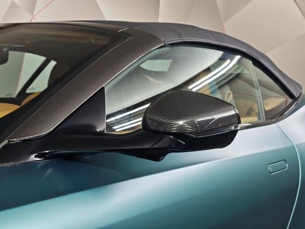 Aston Martin DB12 с пробегом 2024 года, цена 55 000 000 рублей, 2405 км, кабриолет, Автокод Объявления