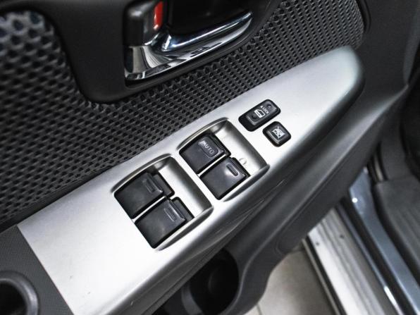 Toyota Hilux VII Рестайлинг с пробегом 2012 года, цена 2 189 000 рублей, 268196 км, пикап, Автокод Объявления