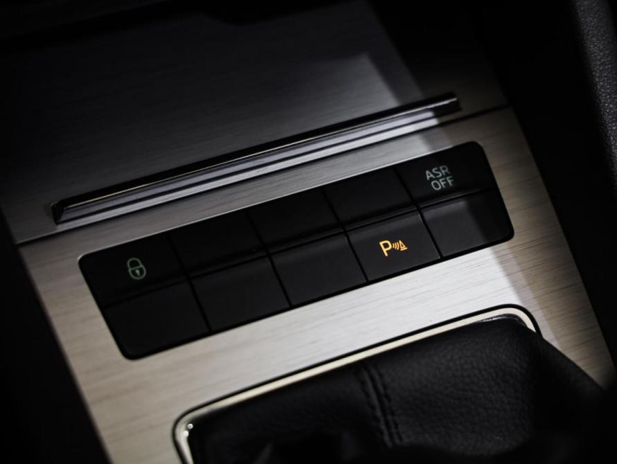 Skoda Octavia III (A7) Санкт-Петербург  - изображение 16