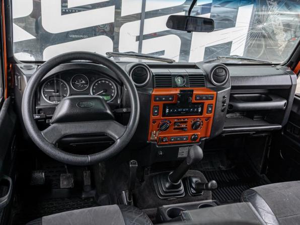 Land Rover Defender I Рестайлинг с пробегом 2009 года, цена 1 969 000 рублей, 277871 км, внедорожник, Автокод Объявления