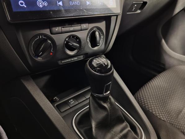 Volkswagen Jetta VI с пробегом 2013 года, цена 735 000 рублей, 296237 км, седан, Автокод Объявления