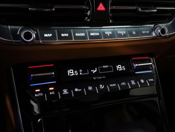 Kia Mohave I Рестайлинг 2 с пробегом 2022 года, цена 5 370 000 рублей, 62500 км, внедорожник, Автокод Объявления