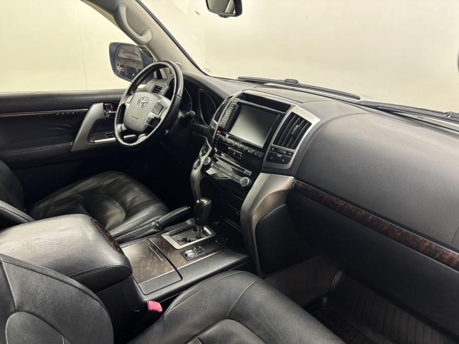 Toyota Land Cruiser 200 Series Рестайлинг 1 Вологда  - изображение 12