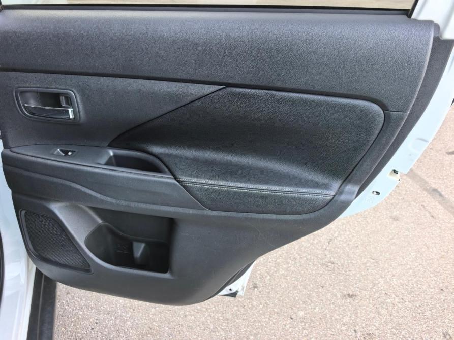 Mitsubishi Outlander III Рестайлинг 2 Санкт-Петербург  - изображение 19