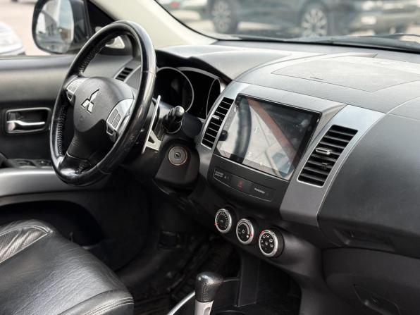 Mitsubishi Outlander II с пробегом 2008 года, цена 921 000 рублей, 210088 км, внедорожник, Автокод Объявления