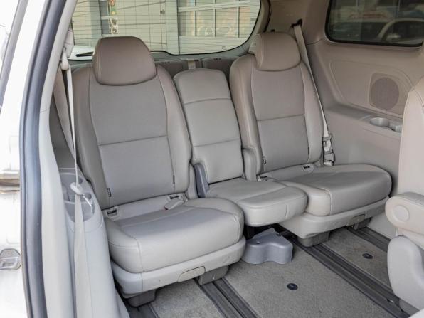 Kia Carnival III с пробегом 2017 года, цена 2 275 000 рублей, 94398 км, минивэн, Автокод Объявления