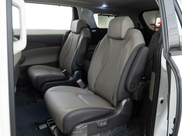 Kia Carnival IV Рестайлинг с пробегом 2025 года, цена 6 145 055 рублей, 4866 км, минивэн, Автокод Объявления