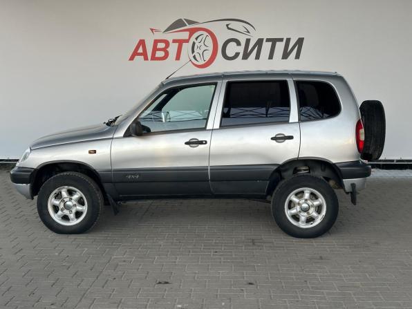 Chevrolet Niva I с пробегом 2004 года, цена 342 000 рублей, 255220 км, внедорожник, Автокод Объявления