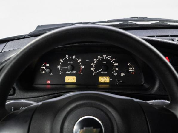 Chevrolet Niva I Рестайлинг с пробегом 2018 года, цена 899 000 рублей, 43250 км, внедорожник, Автокод Объявления