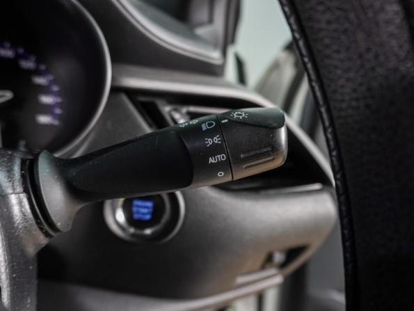 Toyota C-HR I Рестайлинг с пробегом 2020 года, цена 2 349 000 рублей, 110661 км, внедорожник, Автокод Объявления