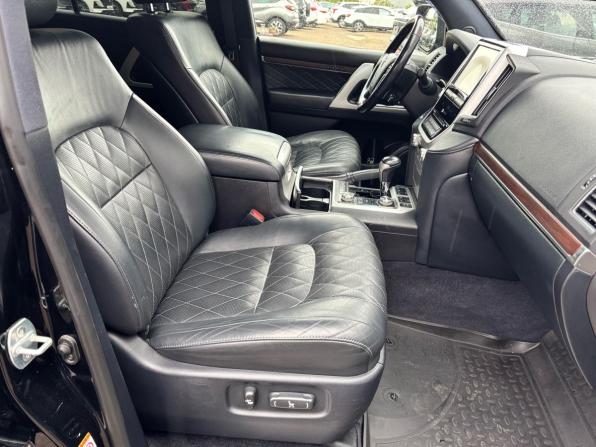 Toyota Land Cruiser 200 Series Рестайлинг 2 с пробегом 2016 года, цена 4 500 000 рублей, 284846 км, внедорожник, Автокод Объявления