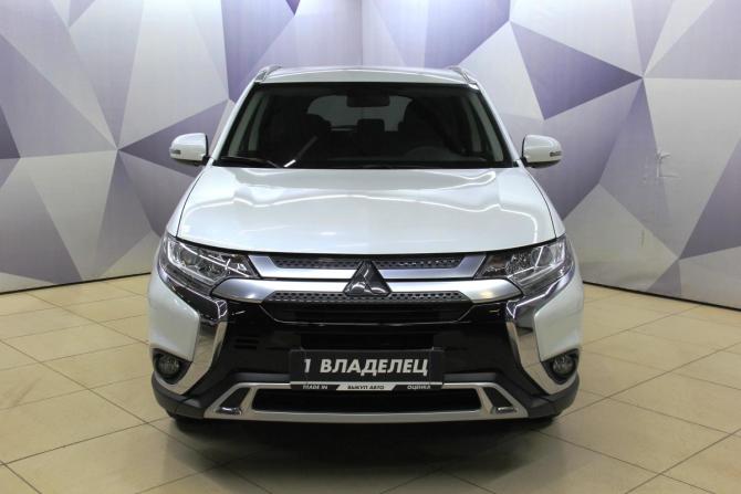 Mitsubishi Outlander III Рестайлинг 3 с пробегом 2021 года, цена 2 720 000 рублей, 37173 км, внедорожник, Автокод Объявления