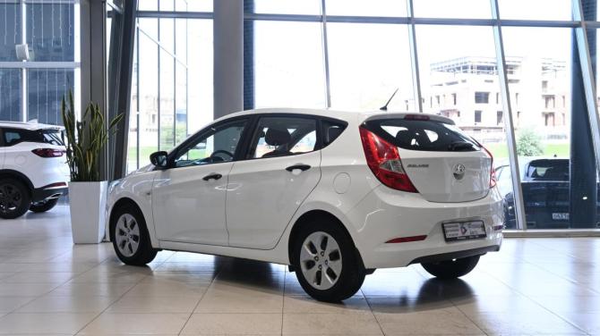 Hyundai Solaris I Рестайлинг с пробегом 2016 года, цена 995 000 рублей, 26228 км, хэтчбек, Автокод Объявления
