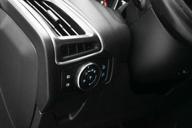 Ford Focus III с пробегом 2012 года, цена 570 000 рублей, 300241 км, хэтчбек, Автокод Объявления