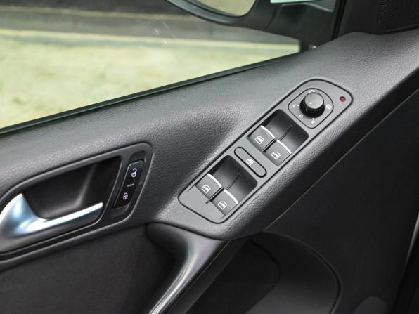 Volkswagen Tiguan I Рестайлинг с пробегом 2014 года, цена 1 600 000 рублей, 193267 км, внедорожник, Автокод Объявления