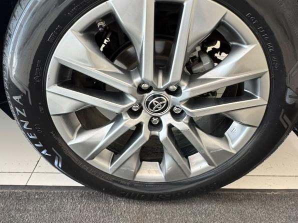 Toyota RAV4 V (XA50) с пробегом 2021 года, цена 3 900 000 рублей, 60682 км, внедорожник, Автокод Объявления