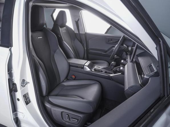 Toyota RAV4 VI (XA60) с пробегом 2025 года, цена 4 590 000 рублей, 38 км, внедорожник, Автокод Объявления