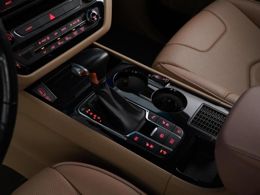 Kia Carnival III Москва  - изображение 16
