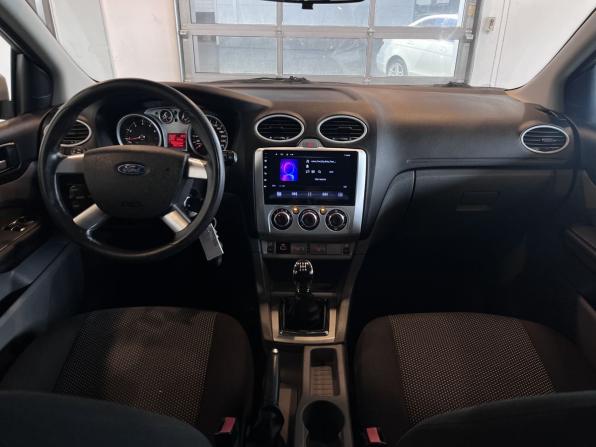 Ford Focus II Рестайлинг с пробегом 2010 года, цена 600 000 рублей, 120313 км, седан, Автокод Объявления