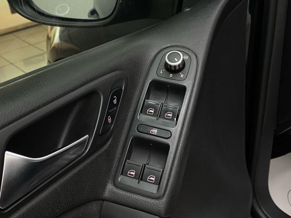 Volkswagen Golf VI с пробегом 2011 года, цена 740 000 рублей, 242161 км, хэтчбек, Автокод Объявления