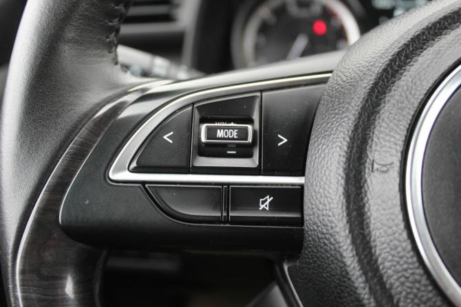 Suzuki Ertiga II Рестайлинг с пробегом 2023 года, цена 2 200 000 рублей, 46000 км, минивэн, Автокод Объявления