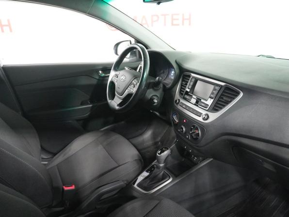 Hyundai Solaris II с пробегом 2018 года, цена 1 194 000 рублей, 139498 км, седан, Автокод Объявления