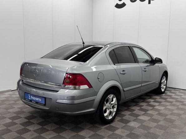 Opel Astra H Рестайлинг с пробегом 2012 года, цена 695 000 рублей, 140094 км, седан, Автокод Объявления