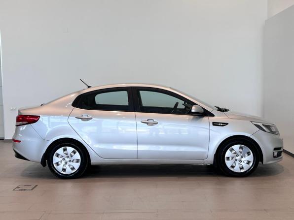 Kia Rio III Рестайлинг с пробегом 2016 года, цена 980 000 рублей, 154757 км, седан, Автокод Объявления