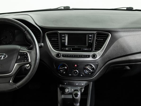 Hyundai Solaris II с пробегом 2018 года, цена 999 700 рублей, 144843 км, седан, Автокод Объявления