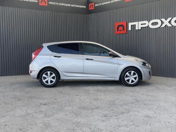 Hyundai Solaris I с пробегом 2012 года, цена 997 000 рублей, 90944 км, хэтчбек, Автокод Объявления