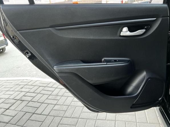 Kia Rio IV Рестайлинг с пробегом 2021 года, цена 1 700 000 рублей, 50080 км, хэтчбек, Автокод Объявления