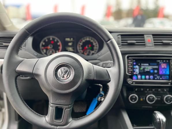 Volkswagen Jetta VI с пробегом 2012 года, цена 960 000 рублей, 217000 км, седан, Автокод Объявления