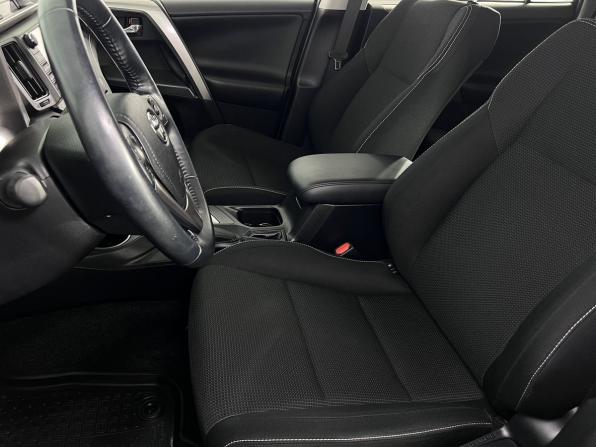 Toyota RAV4 IV (XA40) Рестайлинг с пробегом 2017 года, цена 2 750 000 рублей, 37513 км, внедорожник, Автокод Объявления