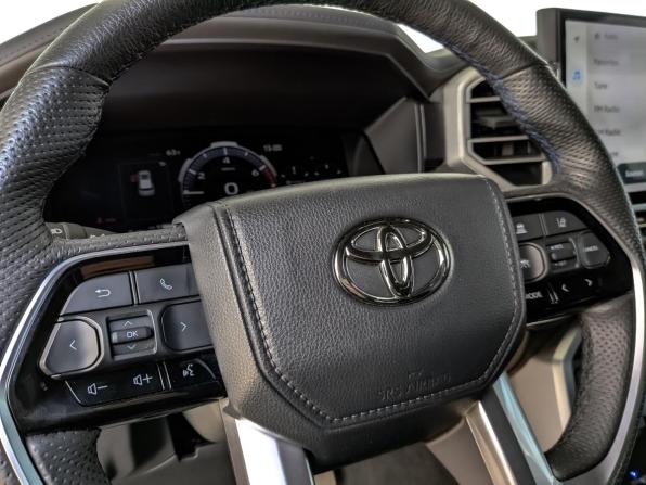 Toyota Sequoia III с пробегом 2023 года, цена 12 005 000 рублей, 34850 км, внедорожник, Автокод Объявления