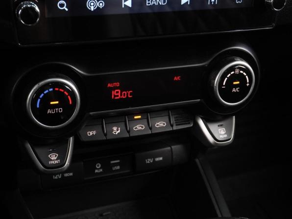 Kia Rio IV с пробегом 2019 года, цена 1 649 000 рублей, 89095 км, хэтчбек, Автокод Объявления