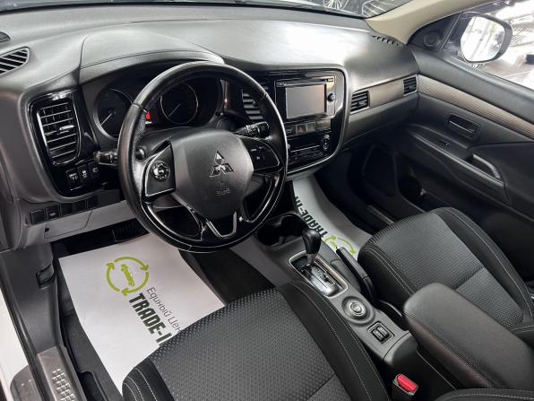 Mitsubishi Outlander III Рестайлинг 2 с пробегом 2016 года, цена 1 675 000 рублей, 194878 км, внедорожник, Автокод Объявления