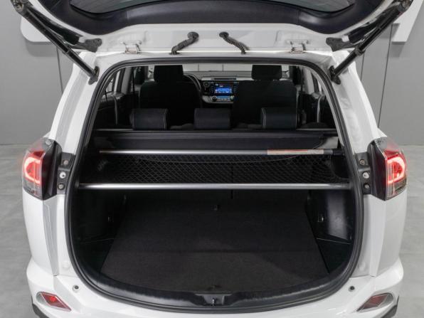 Toyota RAV4 IV (XA40) Рестайлинг с пробегом 2017 года, цена 2 800 000 рублей, 190025 км, внедорожник, Автокод Объявления