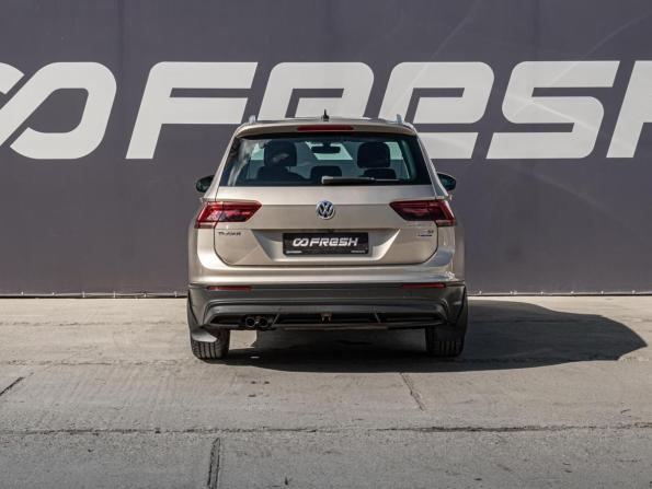 Volkswagen Tiguan II с пробегом 2017 года, цена 2 365 000 рублей, 148784 км, внедорожник, Автокод Объявления