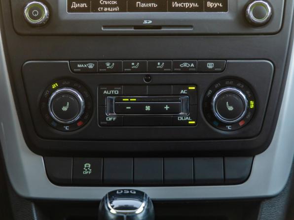 Skoda Yeti I с пробегом 2013 года, цена 998 000 рублей, 154163 км, внедорожник, Автокод Объявления