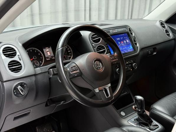 Volkswagen Tiguan I Рестайлинг с пробегом 2013 года, цена 1 799 000 рублей, 100049 км, внедорожник, Автокод Объявления