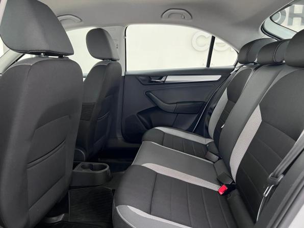 Skoda Rapid I Рестайлинг с пробегом 2019 года, цена 1 380 000 рублей, 87997 км, лифтбек, Автокод Объявления